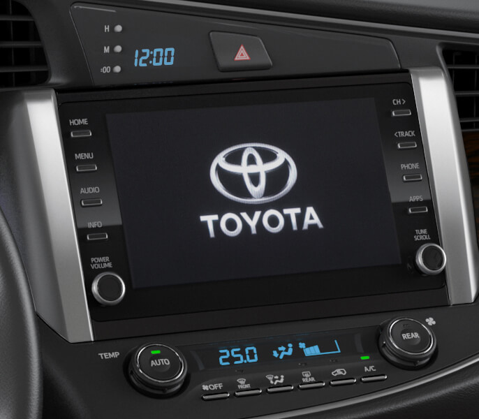 Toyota Innova 2.0v man hinh